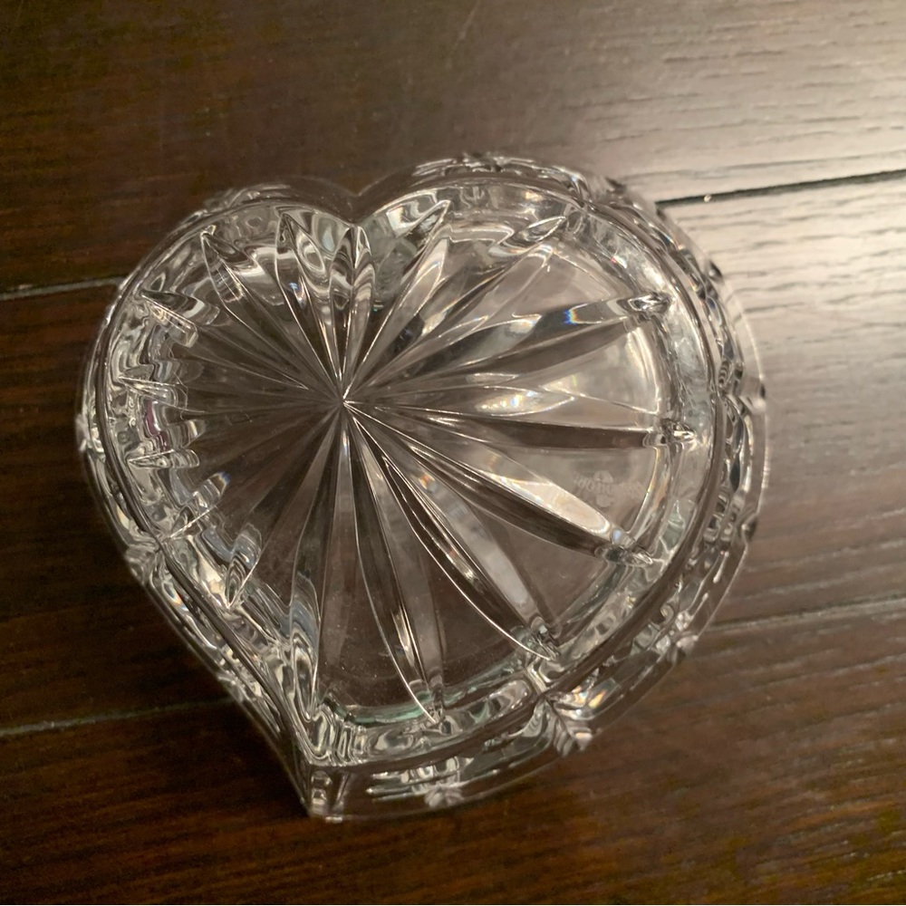 Waterford ‘Sweetheart’ Bowl - Picture 5 of 9